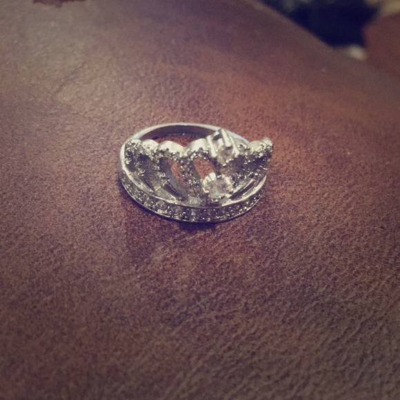 Ring - Picture 1 of 2